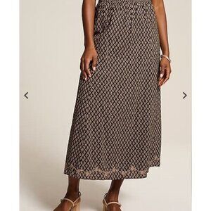 Women's Printed Midi Skirt - Black & Tan